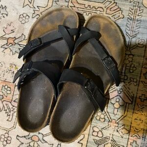 lighty worn birkenstocks size 41 narrow